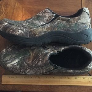 Men’s camo slip-on shoes
